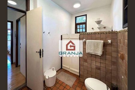 37_photo/94cfaaa1e9.01061cb6ad72014f-ATLAS-a54007a5-a3d3-4d56-87a3-b80d1c346b71.jpg de casa à venda com 5 quartos, 414m² em Vila Santo Antônio, Cotia