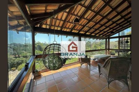 18_photo/94cfaaa1e9.01061cb6ad72014f-ATLAS-fb5397ec-a781-405e-a00a-5eed3bb5baee.jpg de casa à venda com 5 quartos, 414m² em Vila Santo Antônio, Cotia