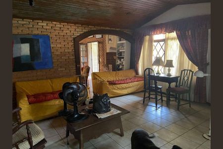 2_photo/94cfaaa2a5.94eccd8fc9add72f-ATLAS-3725f67d-215a-4efb-a3c0-acf6d372ad1e.jpg de casa à venda com 5 quartos, 800m² em Vila Santo Antonio de Carapicuiba, Cotia