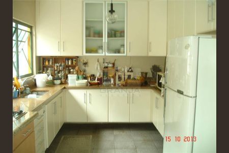 7_photo/94cfaaa317.1aa5b8f538f3adaf-ATLAS-b12723b0-a045-480c-96b7-e415f3613113.jpg de casa à venda com 4 quartos, 1000m² em Vila Santo Antônio, Cotia