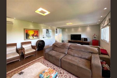 6_photo/94cfaaa351.c54d8ccd00eda198-ATLAS-951a36da-08ba-47f9-89b8-cd217fbcf65f.jpg de casa à venda com 5 quartos, 610m² em Vila Santo Antônio, Cotia