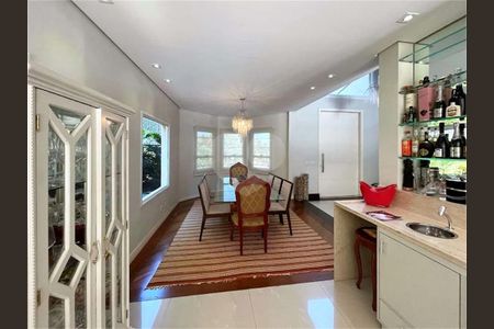 6_photo/94cfaaa351.c54d8ccd00eda198-ATLAS-cf41b6b9-9d09-4613-a979-e511f6d046a7.jpg de casa à venda com 5 quartos, 610m² em Vila Santo Antônio, Cotia