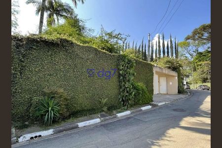 47_photo/94cfaaa36f.1c00c1da58af8ccc-ATLAS-38a8b276-8ac0-4c8a-8d35-a6fc829e4a95.jpg de casa à venda com 5 quartos, 610m² em Vila Santo Antonio de Carapicuiba, Cotia