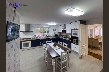 12_photo/94cfaaa36f.9c2c0d80f207ce13-ATLAS-d7fe2740-d25a-4a11-92ab-4b4071c2e75a.jpg de casa à venda com 4 quartos, 850m² em Vila Santo Antonio de Carapicuiba, Cotia