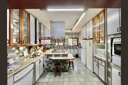 32_photo/94cfaaa3cd.9a49431ce01ed52c-ATLAS-d1acee1a-235f-4fa6-88e7-ca414bdfcee1.jpg de casa à venda com 5 quartos, m² em Vila Santo Antonio de Carapicuiba, Cotia