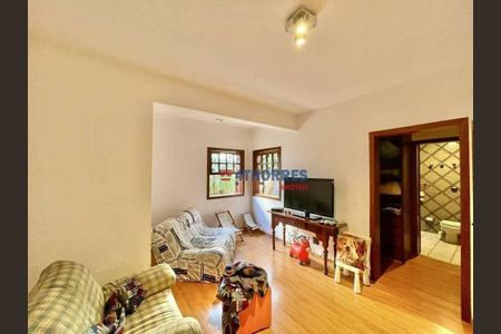 85_photo/94cfaaa3d3.d3a06d529a68dc5c-ATLAS-5f48853c-a14d-4914-9165-cf0ccfaa80ce.jpg de casa para alugar com 5 quartos, 923m² em Vila Santo Antônio, Cotia