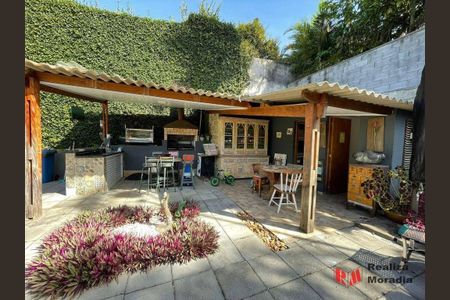 39_photo/94cfaaa3d7.1c5055e6fed10d50-ATLAS-4501fd1b-ce15-4eef-8670-eca040903778.jpg de casa para alugar com 4 quartos, 398m² em Vila Santo Antonio de Carapicuiba, Cotia