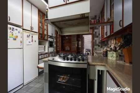 9_photo/94cfaaa3d9.833a42e394c467a8-ATLAS-911434d5-1db0-49ab-8a45-91c972a40eca.jpg de casa à venda com 5 quartos, 900m² em Vila Santo Antônio, Cotia