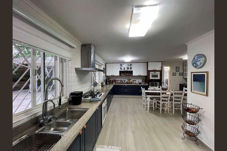 19_photo/94cfaaa3e3.5d1d6780e0822bc3-ATLAS-74c6423e-7977-4dab-8f7f-9ed87cb9cdc6.jpg de casa à venda com 4 quartos, 850m² em Vila Santo Antônio, Cotia