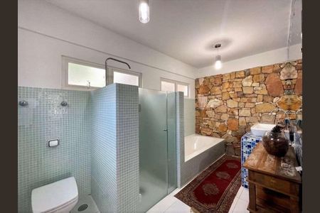 37_photo/94cfaaa3e3.5d1d6780e0822bc3-ATLAS-b8d65c50-714f-4bfa-8705-665b5b5b2084.jpg de casa à venda com 4 quartos, 850m² em Vila Santo Antônio, Cotia