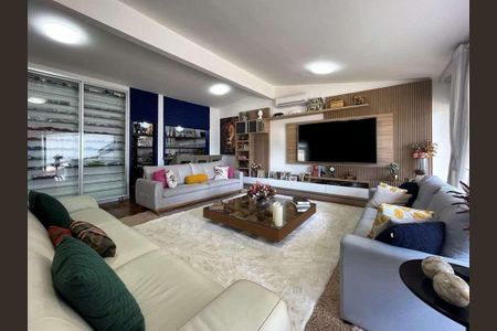 8_photo/94cfaaa3e3.5d1d6780e0822bc3-ATLAS-f5c3735e-e821-4da7-8239-1ae450db1b3d.jpg de casa à venda com 4 quartos, 850m² em Vila Santo Antônio, Cotia