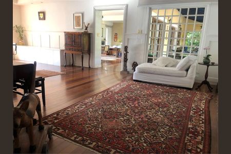 2_photo/94cfaaa3ed.494d4b1e9a15dabc-ATLAS-088f7c85-512a-4e39-a85a-93437ed2c33f.jpg de casa à venda com 4 quartos, 550m² em Vila Santo Antônio, Cotia