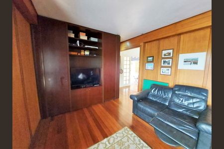 3_photo/94cfaaa3f3.6710884d60b7cc04-ATLAS-5ab998c8-72f5-4b8e-8d87-4844f1b23aed.jpg de casa à venda com 4 quartos, 439m² em Vila Santo Antônio, Cotia