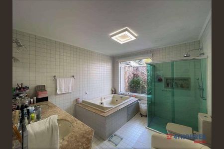 1_photo/94cfaaa3f3.8d80a7c02154ab31-ATLAS-72f4dd47-a12e-4b9c-a3ac-eec9f8e96a0b.jpg de casa à venda com 4 quartos, 850m² em Vila Santo Antônio, Cotia