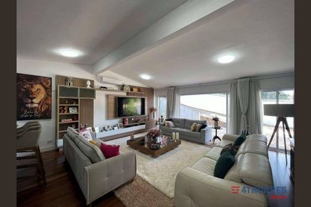 4_photo/94cfaaa3f3.8d80a7c02154ab31-ATLAS-c1df2931-b645-4279-87a7-e138b6f7693b.jpg de casa à venda com 4 quartos, 850m² em Vila Santo Antônio, Cotia