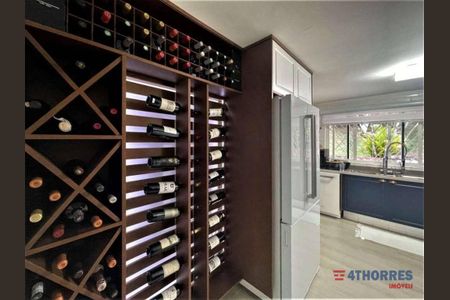 1_photo/94cfaaa3f3.8d80a7c02154ab31-ATLAS-d653f53b-2143-4b3d-925d-38eb6fdd4435.jpg de casa à venda com 4 quartos, 850m² em Vila Santo Antônio, Cotia