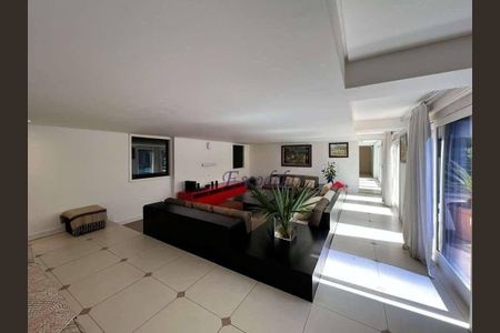 12_photo/94cfaaa3fd.194c0972f5ce0b3a-ATLAS-4d5c49d5-e1be-460a-9ee1-030e5e53a288.jpg de casa à venda com 6 quartos, 1190m² em Vila Santo Antônio, Cotia