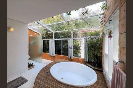 8_photo/94cfaaa3fd.194c0972f5ce0b3a-ATLAS-cd96e680-68ab-44e9-a31c-8d2458d694c3.jpg de casa à venda com 6 quartos, 1190m² em Vila Santo Antônio, Cotia