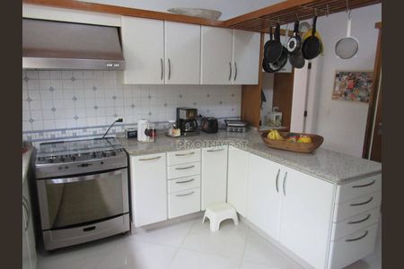 3_photo/94cfaaa413.6dd76f0acb221ab7-ATLAS-9e4aaf4c-a04b-4f7b-b2b9-f9c406e2760a.jpg de casa para alugar com 4 quartos, 890m² em Parque Frondoso, Cotia