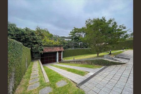 8_photo/94cfaaa425.7a37549eceeba21f-ATLAS-54a9ee55-06da-428c-a75a-32532f42a36d.jpg de casa à venda com 4 quartos, 743m² em Granja Viana, Cotia