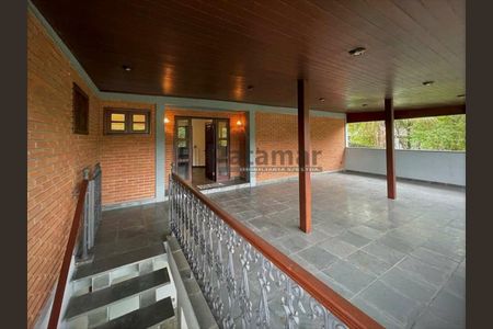 10_photo/94cfaaa425.7a37549eceeba21f-ATLAS-612e3fd1-e35f-447d-a5a5-096d18d36660.jpg de casa à venda com 4 quartos, 743m² em Granja Viana, Cotia