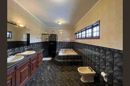 2_photo/94cfaaa425.7a37549eceeba21f-ATLAS-66db5065-b98a-48ca-a18d-ccca70d04698.jpg de casa à venda com 4 quartos, 742m² em Granja Viana, Cotia