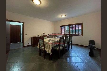 2_photo/94cfaaa425.7a37549eceeba21f-ATLAS-edeca422-8d96-48c6-98c5-7d35eef9a8d7.jpg de casa à venda com 4 quartos, 742m² em Granja Viana, Cotia