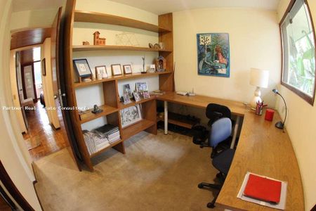 5_photo/94cfaaa447.2f15d505e37c7ac5-ATLAS-40dd6d1e-f8a9-4b61-bcca-eceafd2eeb5d.jpg de casa à venda com 4 quartos, 525m² em Granja Viana, Cotia