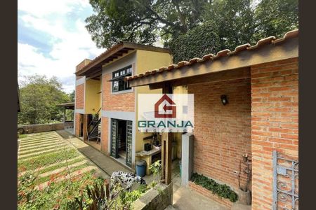 28_photo/94cfaaa51f.3949eb60e8e65e7a-ATLAS-4e8b9ec9-e159-4816-886a-e87472bd121f.jpg de casa à venda com 3 quartos, 340m² em Granja Viana, Cotia