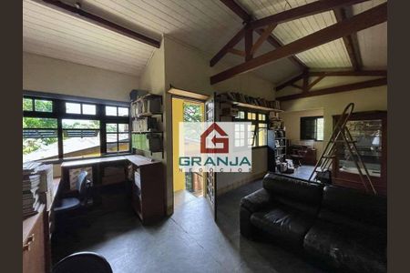 33_photo/94cfaaa51f.3949eb60e8e65e7a-ATLAS-cfbf2f60-f796-4e84-94d0-d39cd79ddc42.jpg de casa à venda com 3 quartos, 340m² em Granja Viana, Cotia