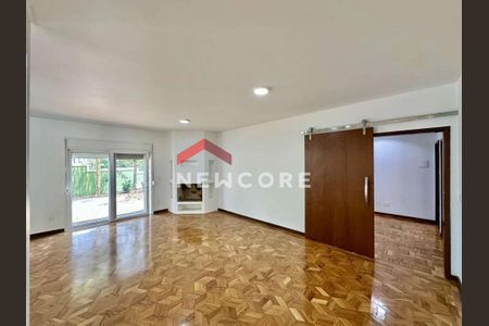 29_photo/94cfaaa535.93b8fa184532727f-ATLAS-cf3d5d5e-cca1-4359-a8c7-cdd889a3ff1d.jpg de casa à venda com 8 quartos, 444m² em Granja Viana, Cotia