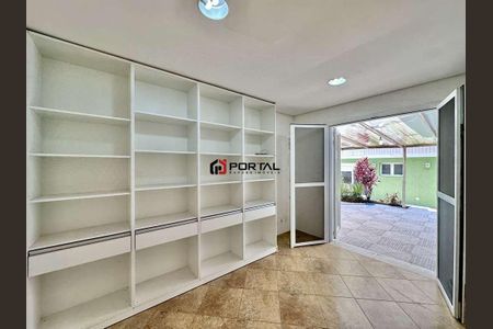 43_photo/94cfaaa54d.ceff8192393c33de-ATLAS-c1a721d1-c8d4-4e89-be6c-a363a4ba9190.jpg de casa à venda com 8 quartos, 443m² em Granja Viana, Cotia