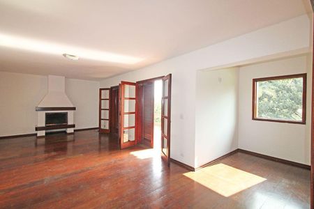 5_photo/94cfaaa5a7.588d4a7fb74764b6-ATLAS-79252c4b-7241-47dc-b8a7-b1ed57ba0d2f.jpg de casa de condomínio à venda com 3 quartos, 400m² em Granja Viana, Cotia