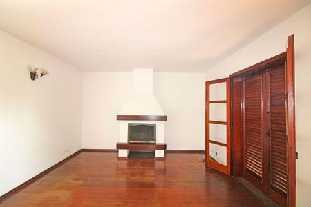 10_photo/94cfaaa5a7.588d4a7fb74764b6-ATLAS-bbe8c0f2-80de-4b05-9b5e-e54ff2eb0d35.jpg de casa de condomínio à venda com 3 quartos, 400m² em Granja Viana, Cotia