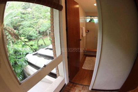 4_photo/94cfaaa5b3.e6f02a1e96aef2b1-ATLAS-35460923-d8b6-47c6-af75-5de3b03f75d1.jpg de casa à venda com 4 quartos, 525m² em Granja Viana, Cotia