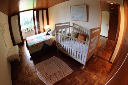 5_photo/94cfaaa5b3.e6f02a1e96aef2b1-ATLAS-a2f5442b-c3e5-40c3-8bc2-d42830492b0d.jpg de casa à venda com 4 quartos, 525m² em Granja Viana, Cotia