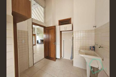 3_photo/94cfaaa5e3.2f15d505e37c7ac5-ATLAS-81e520f3-734e-46f7-adf2-d5fc0177f190.jpg de casa para alugar com 3 quartos, 250m² em Parque Frondoso, Cotia