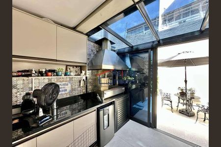 6_photo/94cfaaa64d.d3dab73e8ea1861c-ATLAS-30fb3232-007e-4655-8126-a1e46940fab0.jpg de apartamento à venda com 3 quartos, 169m² em Parque Frondoso, Cotia