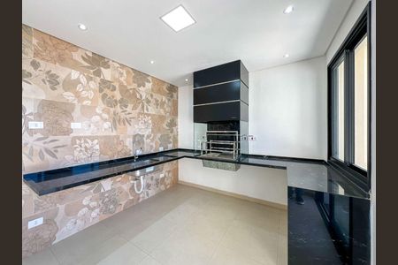 6_photo/94cfaaa657.9f73e101bd22bb98-ATLAS-6489f812-848a-4f7e-bcd2-cba1842306db.jpg de casa de condomínio à venda com 4 quartos, 410m² em Granja Viana, Cotia