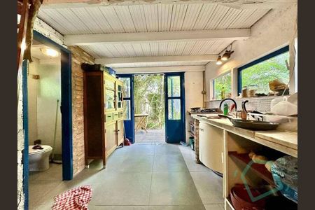 18_photo/94cfaaa6bb.7bf9fc4f4cf087e9-ATLAS-53e153a8-9fc3-4cd7-9951-556cc51cc799.jpg de casa à venda com 1 quarto, 35m² em Granja Viana, Cotia