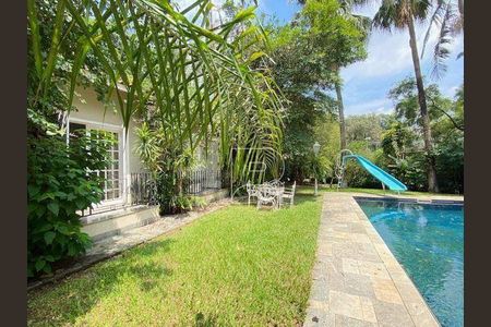 44_photo/94cfaaa70b.2d782e9ced6b4695-ATLAS-c9b1a04a-5cd5-4bc8-9616-fee7f5b3458f.jpg de casa à venda com 5 quartos, 800m² em Granja Viana, Cotia