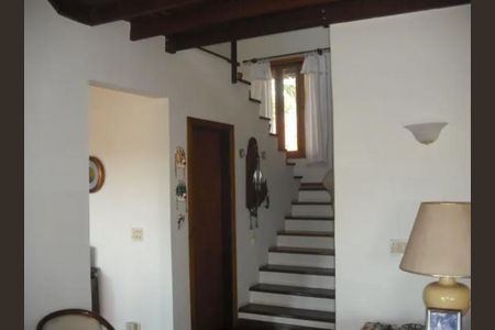 2_photo/94cfaaa80d.70d42bc12121e670-ATLAS-34d0331a-2c18-4fb7-8c56-2e033d62dfd9.jpg de casa à venda com 3 quartos, 550m² em Chácara Granja Velha, Cotia