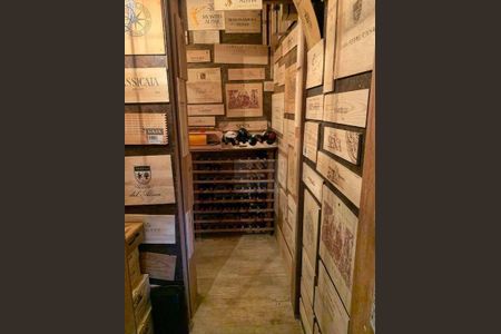 2_photo/94cfaaa861.b38ac4619dd2e4c9-ATLAS-6efb636a-da8b-43a7-96f6-7182d21022e7.jpg de casa à venda com 3 quartos, 474m² em Granja Viana, Cotia