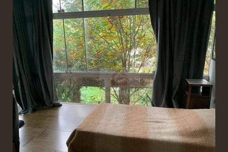 11_photo/94cfaaa861.b38ac4619dd2e4c9-ATLAS-7a597a2d-01dc-4ddc-8be1-51612bee4c9e.jpg de casa à venda com 3 quartos, 474m² em Granja Viana, Cotia