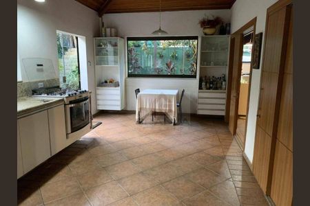 11_photo/94cfaaa861.b38ac4619dd2e4c9-ATLAS-bac1fcf9-b9ae-4f31-80bc-1e91e1d015a2.jpg de casa à venda com 3 quartos, 474m² em Granja Viana, Cotia