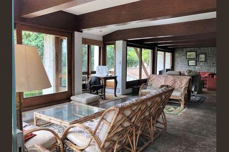 13_photo/94cfaaa897.f34ea19b5153c875-ATLAS-d2fe0f3b-51c6-4fb5-9e76-6693fb17b866.jpg de casa à venda com 4 quartos, 800m² em Granja Viana, Cotia