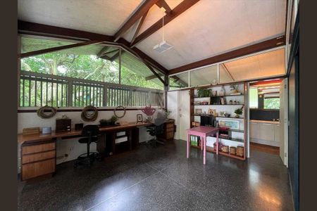 9_photo/94cfaaaa1d.51e9d72e285c0521-ATLAS-2c14df05-6140-42b4-b3ca-014f01ac1193.jpg de casa à venda com 3 quartos, 380m² em Chácara do Refúgio, Carapicuíba