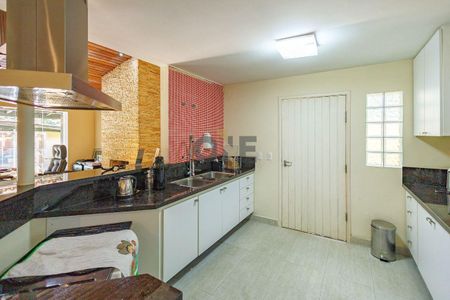 7_photo/94cfaaaab1.9f73e101bd22bb98-ATLAS-b2cd3b76-9cc3-4297-a493-e1a414116030.jpg de casa de condomínio à venda com 4 quartos, 450m² em Jardim Marilu, Carapicuíba