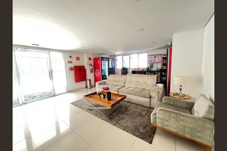 3_photo/94cfaaaacf.64755f46568ebc2b-ATLAS-e9952430-2f9e-414d-8c69-332eef72218b.jpg de apartamento para alugar com 2 quartos, 54m² em Jardim Marilu, Carapicuíba