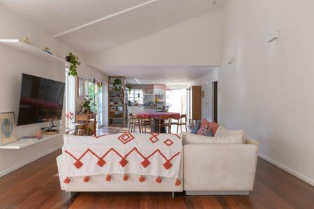6_photo/94cfaaab3d.c54d8ccd00eda198-ATLAS-c0731245-3df7-401e-a6c2-cbac49ac80bb.jpg de casa para alugar com 5 quartos, 300m² em Chácara do Refúgio, Carapicuíba